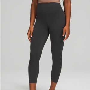 Lululemon High Rise Crop Align 23”
